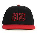 82 Numara Snapback Şapka - kırmızı